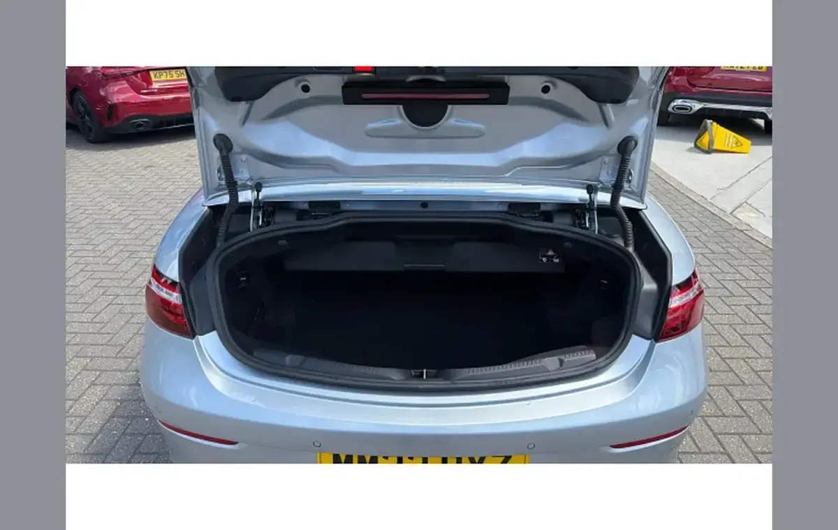 Used Mercedes E300 AMG Line Premium 254 HP (186 kW) 2022 Silver Cabriolet