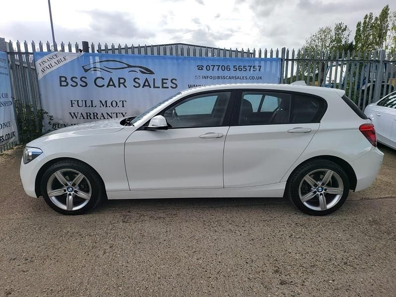 Used BMW 116 Sport Line 115 HP (84 kW) 2013 White Hatchback