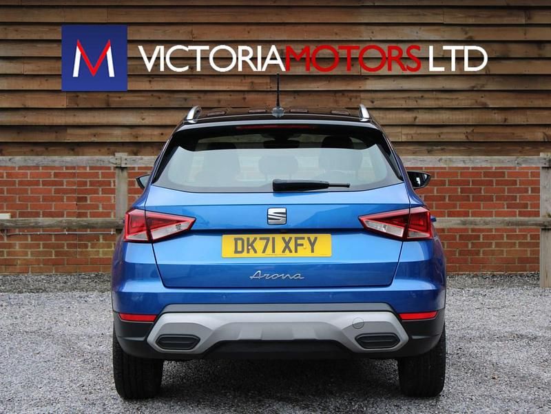 Used Seat Arona Xperience Lux 110 HP (80 kW) 2021 Blue SUV