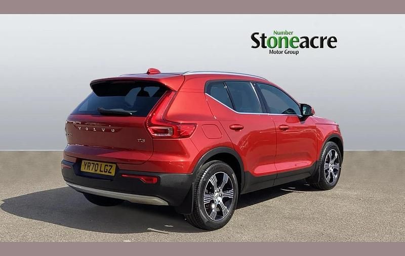 Used Volvo XC40 Inscription 161 HP (118 kW) 2020 Red SUV