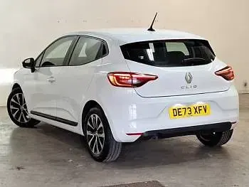 Used Renault Clio Evolution 90 HP (66 kW) 2023 White Hatchback