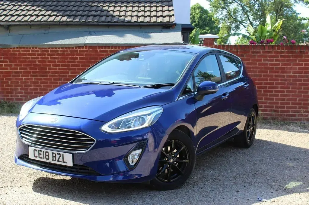 Used Ford Fiesta Zetec 100 HP (73 kW) 2018 Blue Hatchback