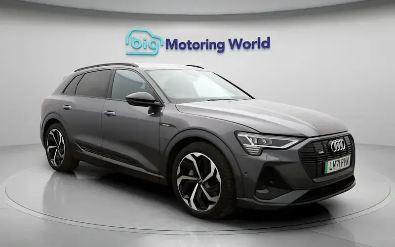Używany Audi e-tron Black Edition 230 kW (313 KM) 2022 Szary SUV