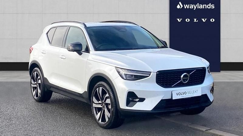 White Used 2025 Volvo XC40 Ultra SUV | £33,600 (Fair price) - Image 1/4