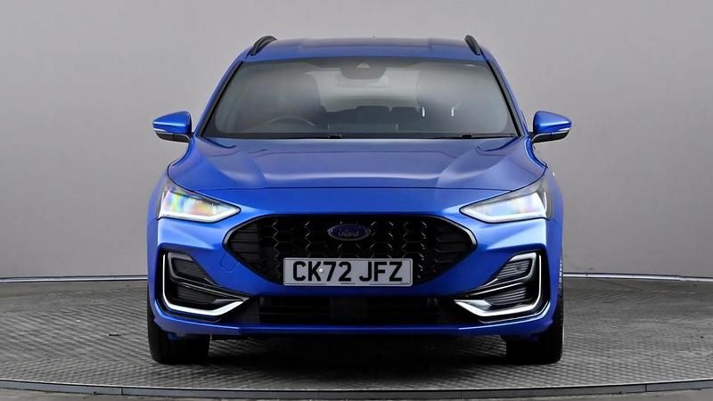 Used Ford Focus ST-Line 125 HP (91 kW) 2022 Blue Estate
