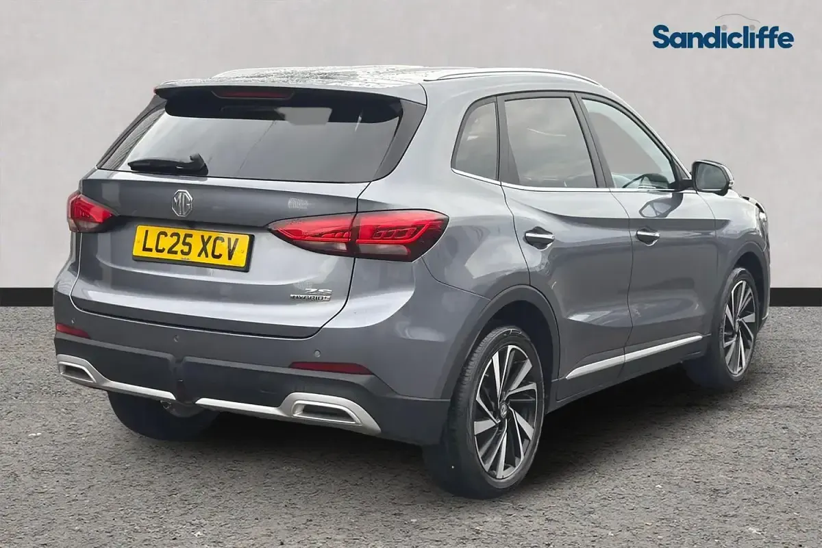 Used MG ZS Trophy 196 HP (144 kW) 2024 Metallic  hampstead grey SUV