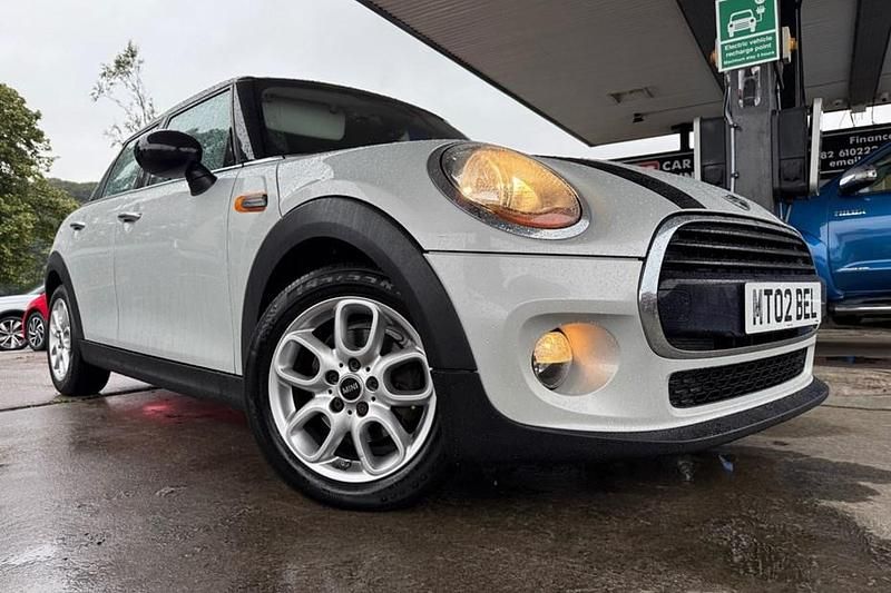 Silver Used 2017 Mini Cooper D Hatch Hatchback | £5,495 (Fair price) - Image 1/1
