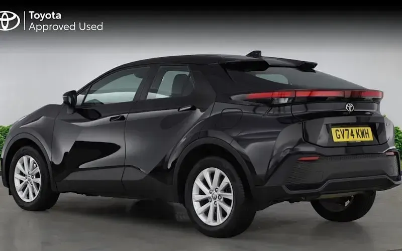 Used Toyota C-HR 140 HP (102 kW) 2026 SUV