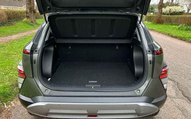 Used Hyundai Kona Advanced 138 HP (101 kW) 2025 Grey SUV