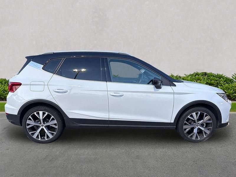 Used Seat Arona Xperience Lux 115 HP (84 kW) 2025 White SUV