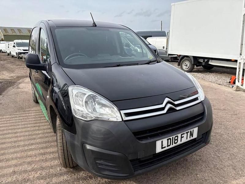 Used Citroën Berlingo 100 HP (73 kW) 2018 Black MPV