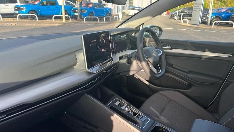 Used VW Golf VIII Match 150 HP (110 kW) 2025 Oryx white premium motherofpearl Hatchback