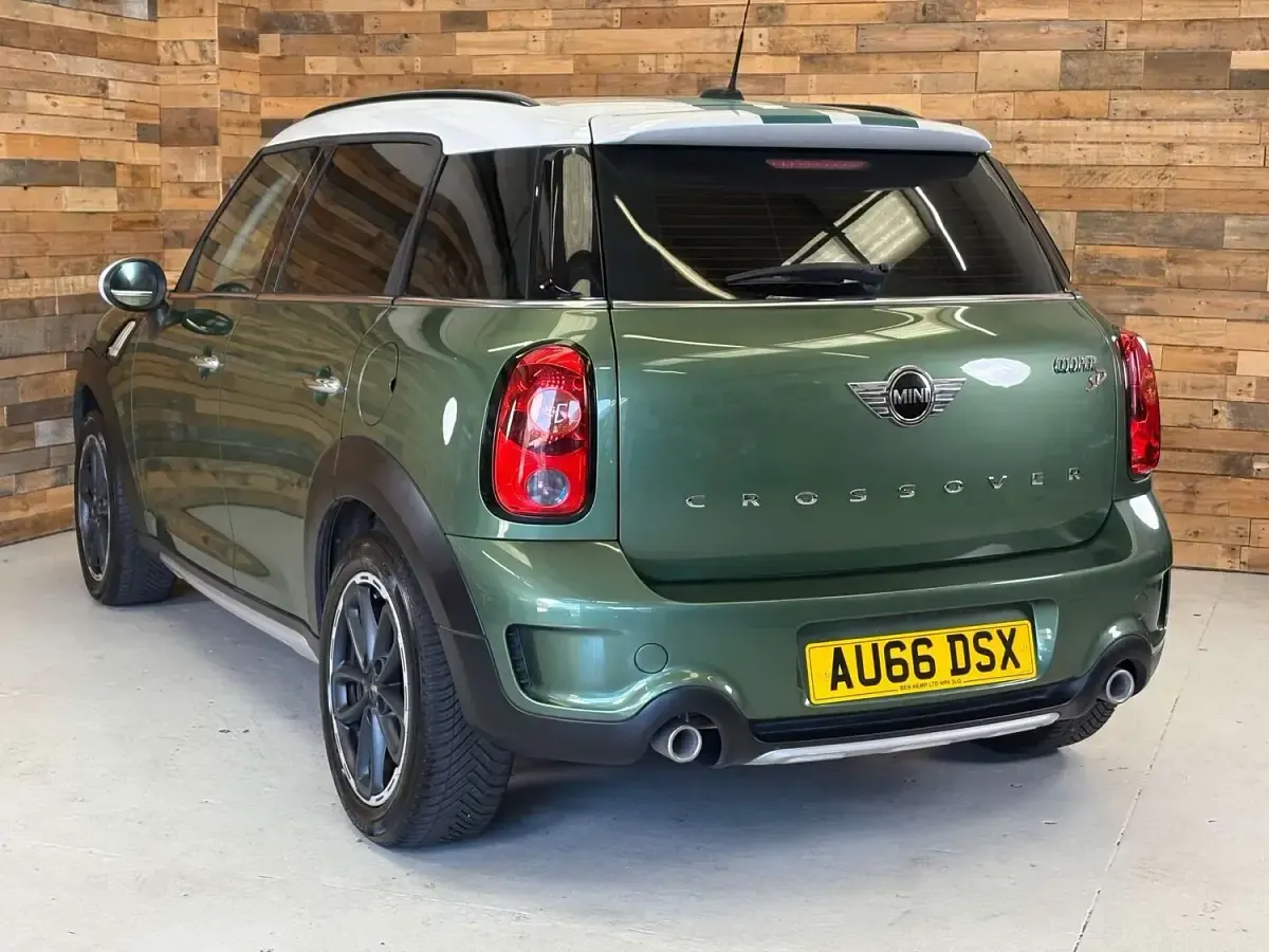 Used Mini Cooper SD Countryman 143 HP (105 kW) 2026 Green SUV