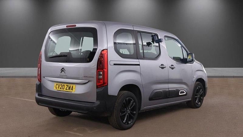 Usado Citroën Berlingo Flair 130 HP (95 kW) 2020 Cinzento Monovolume