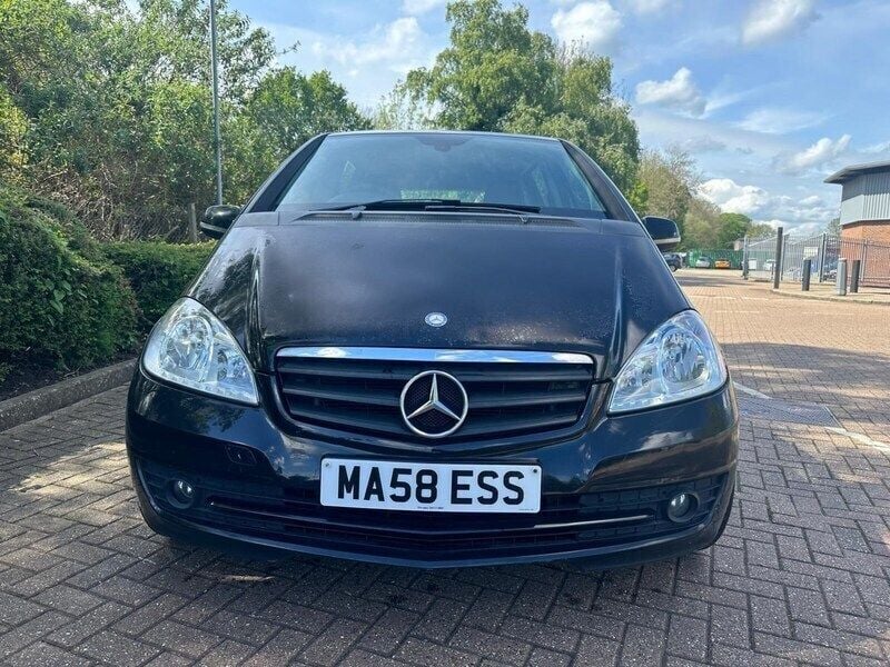 Black Used 2011 Mercedes A160 Classic Hatchback | £1,500 (Good price) - Image 1/4