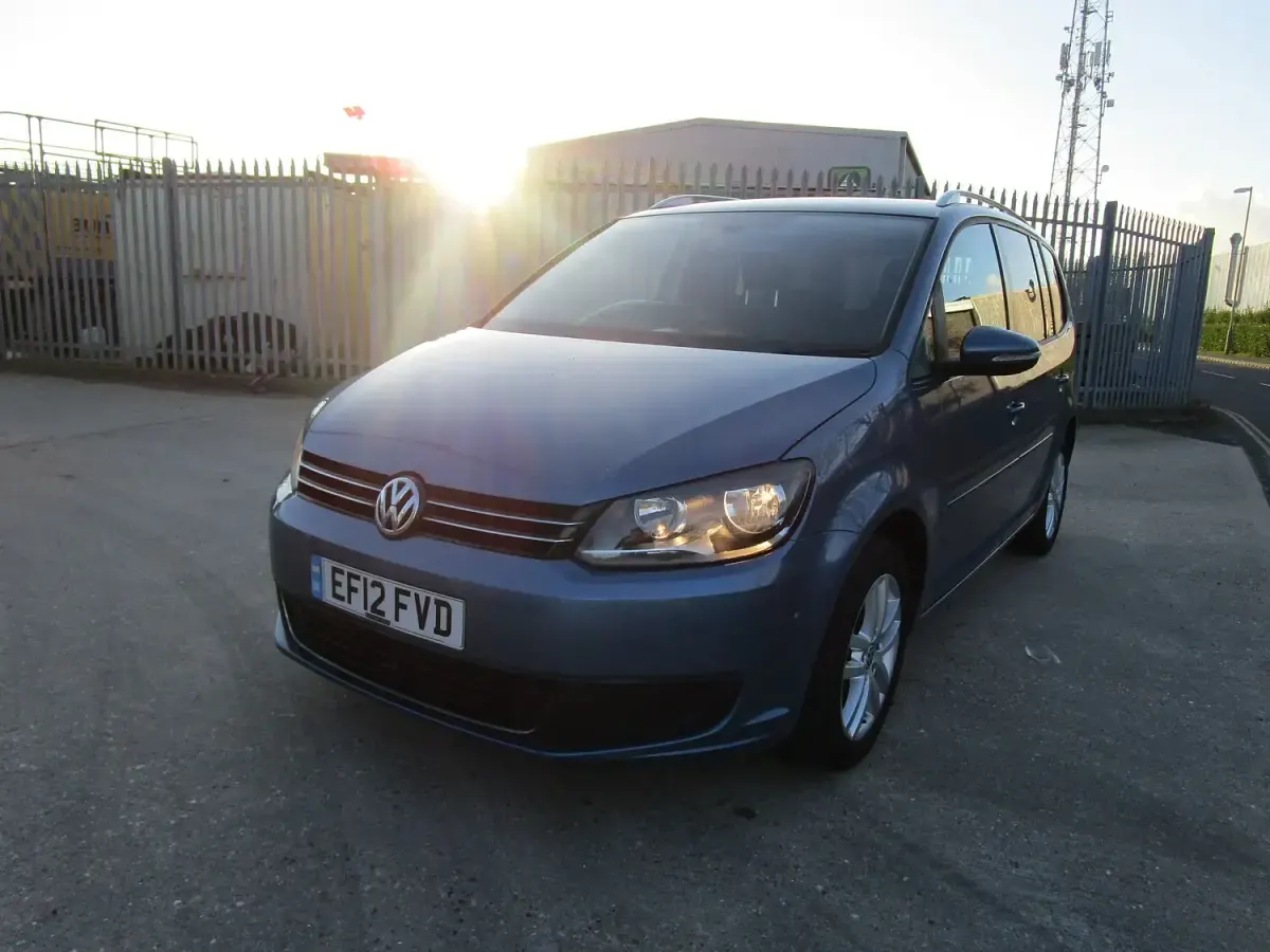 Used VW Touran SE 105 HP (77 kW) 2012 Blue MPV