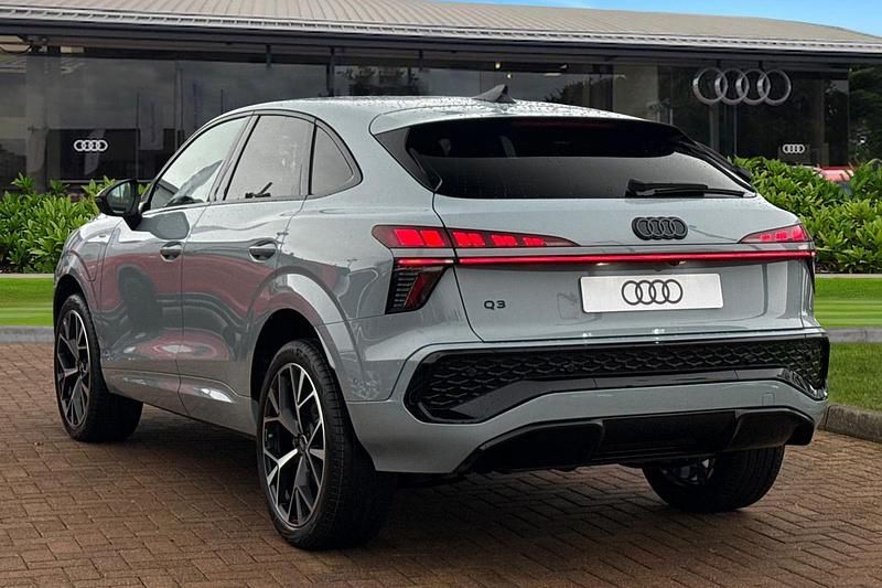 New Audi Q3 Sportback Advanced 150 HP (110 kW) 2026 Grey SUV