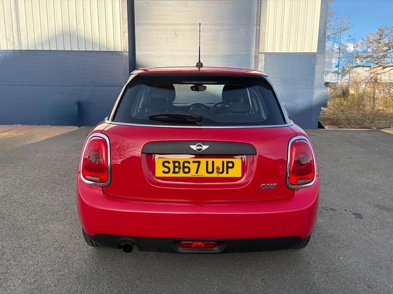 Used Mini ONE Hatch 102 HP (75 kW) 2017 Red Hatchback