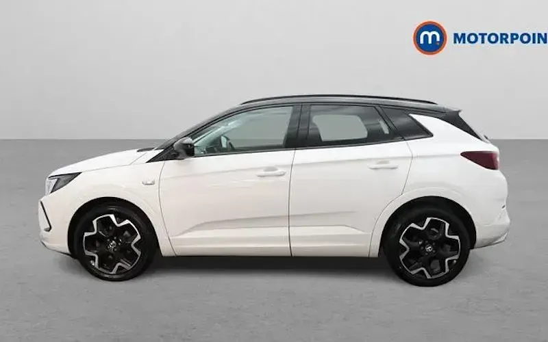 Used Vauxhall Grandland X Ultimate 131 HP (96 kW) 2024 White SUV