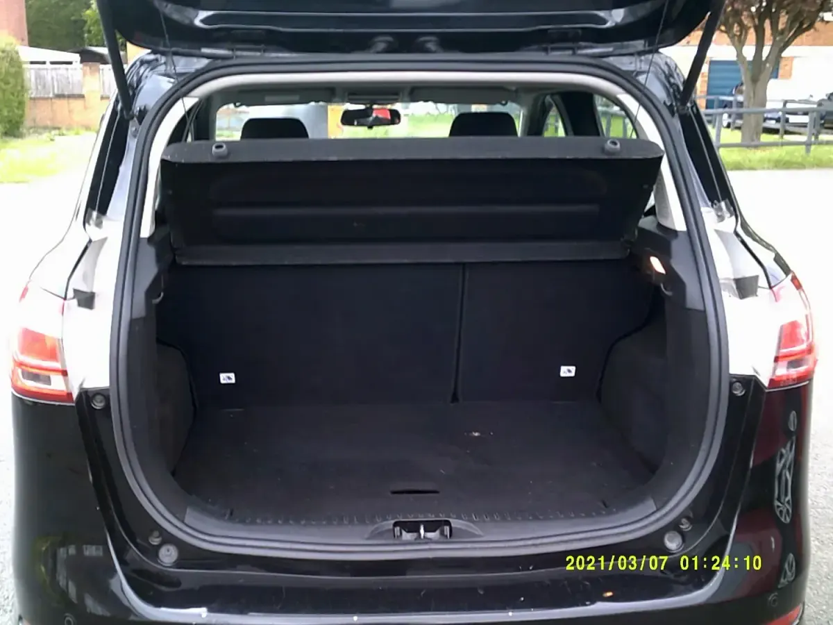 Used Ford B-MAX Zetec 105 HP (77 kW) 2013 Black MPV