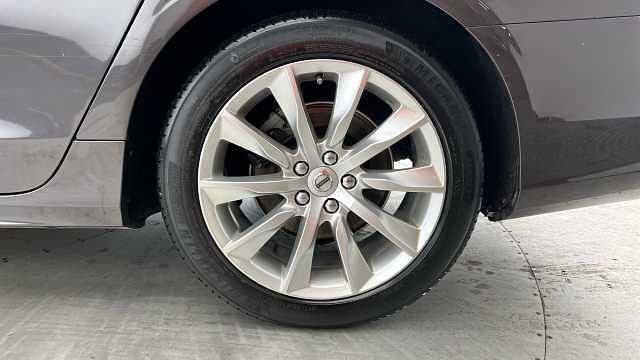 Used Volvo V90 Momentum 197 HP (144 kW) 2022 Estate