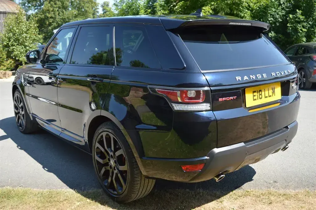 Used Land Rover Range Rover HSE Dynamic 306 HP (225 kW) 2016 Mariana black SUV