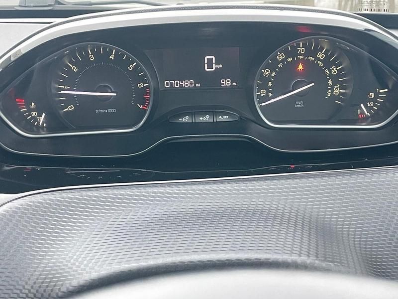 Begagnad Peugeot 2008 Active 2016 Grå SUV