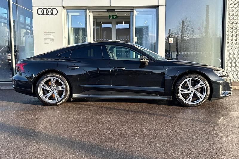 Used Audi e-tron GT quattro Comfort 389 kW (530 HP) 2022 Black Sedan
