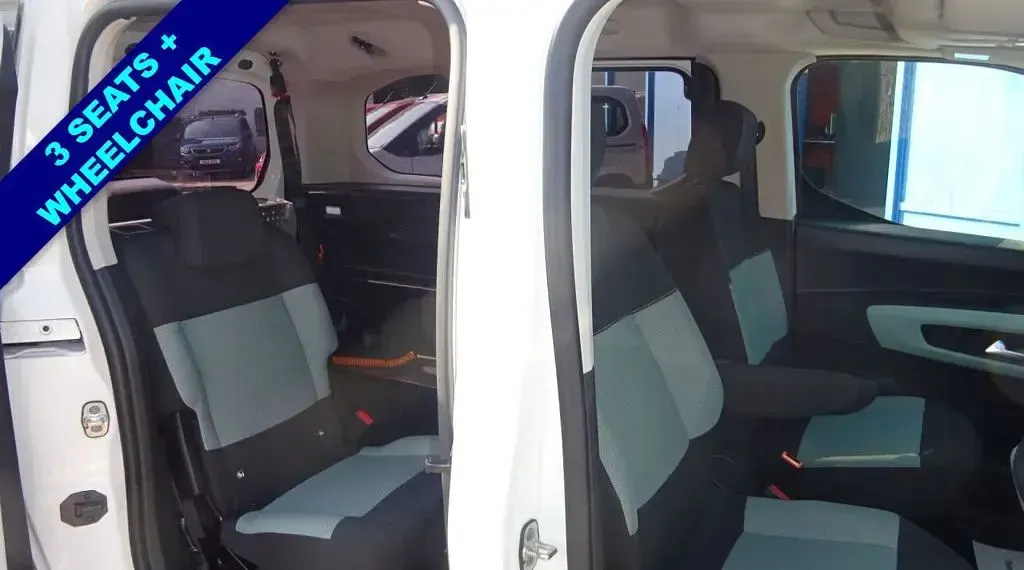 Used Citroën Berlingo Feel 2022 White MPV