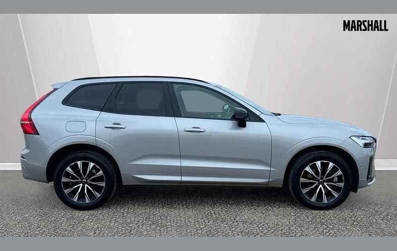 Used Volvo XC60 Plus 250 HP (183 kW) 2023 Metallic  silver dawn SUV
