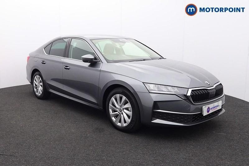 Grey Used 2024 Skoda Octavia SE L Hatchback | £22,649 (A bit pricey) - Image 1/4
