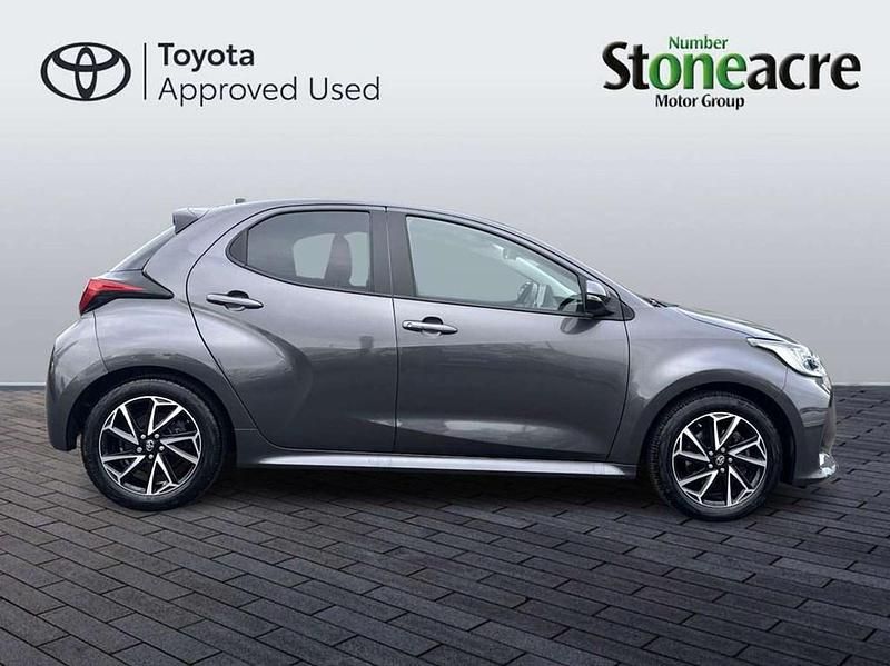 Used Toyota Yaris Hybrid Design 116 HP (85 kW) 2022 Grey Hatchback