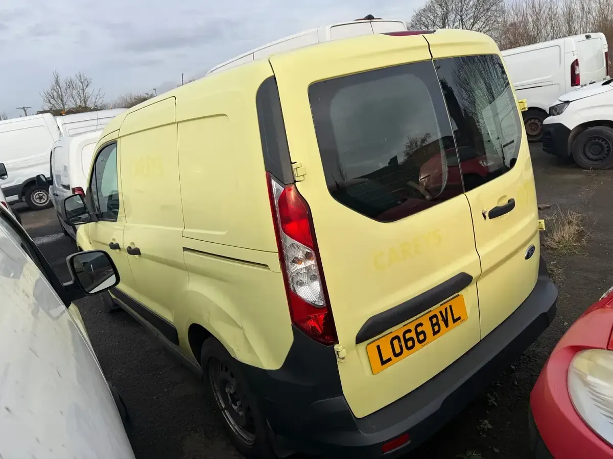 Used Ford Transit Connect 100 HP (73 kW) 2016 White MPV