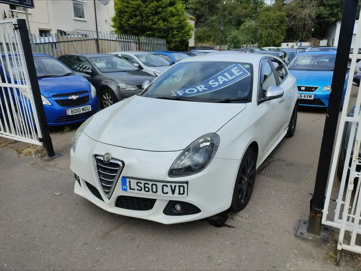 Used Alfa Romeo Giulietta Veloce 2010 White Hatchback