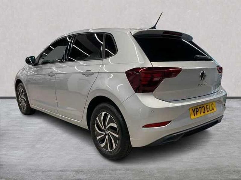 Used VW Polo Life 95 HP (69 kW) 2023 Silver Hatchback