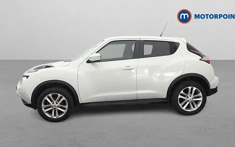 Used Nissan Juke N-Connecta 110 HP (80 kW) 2016 White SUV