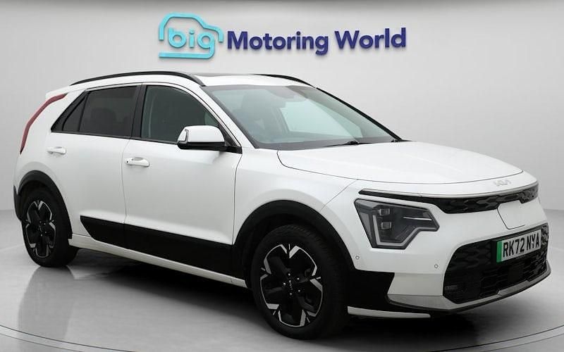 Used 2024 Kia e-Niro SUV | £20,941 (Super price) - Image 1/4