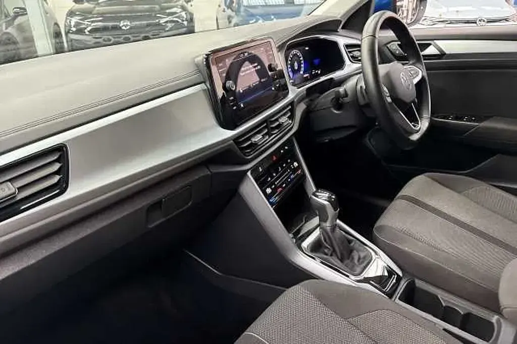 Begagnad VW T-Roc Life 150 HK (110 kW) 2022 Blå SUV
