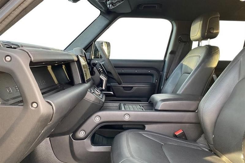 Used Land Rover Defender 525 HP (386 kW) 2022 Carpathian grey Estate