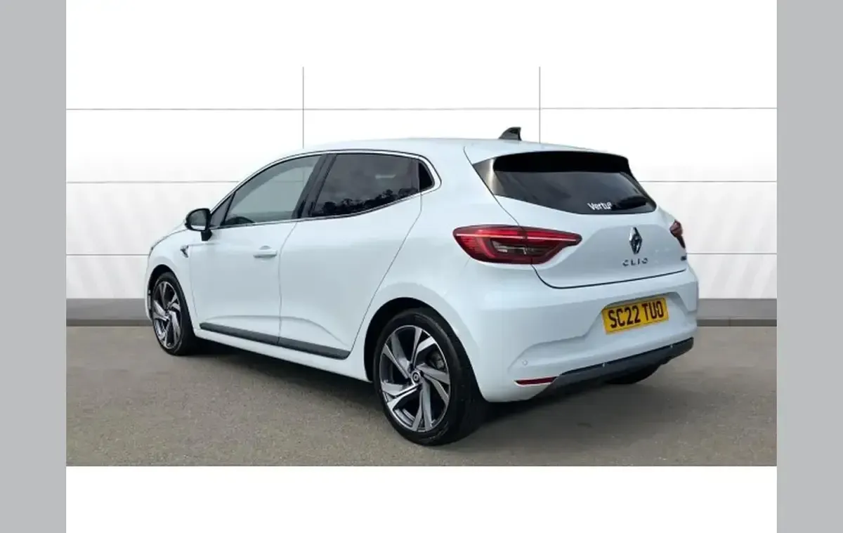 Used Renault Clio RS Line 138 HP (101 kW) 2022 White Hatchback