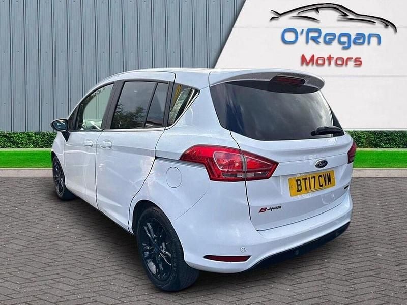Used Ford B-MAX Zetec 2017 White MPV