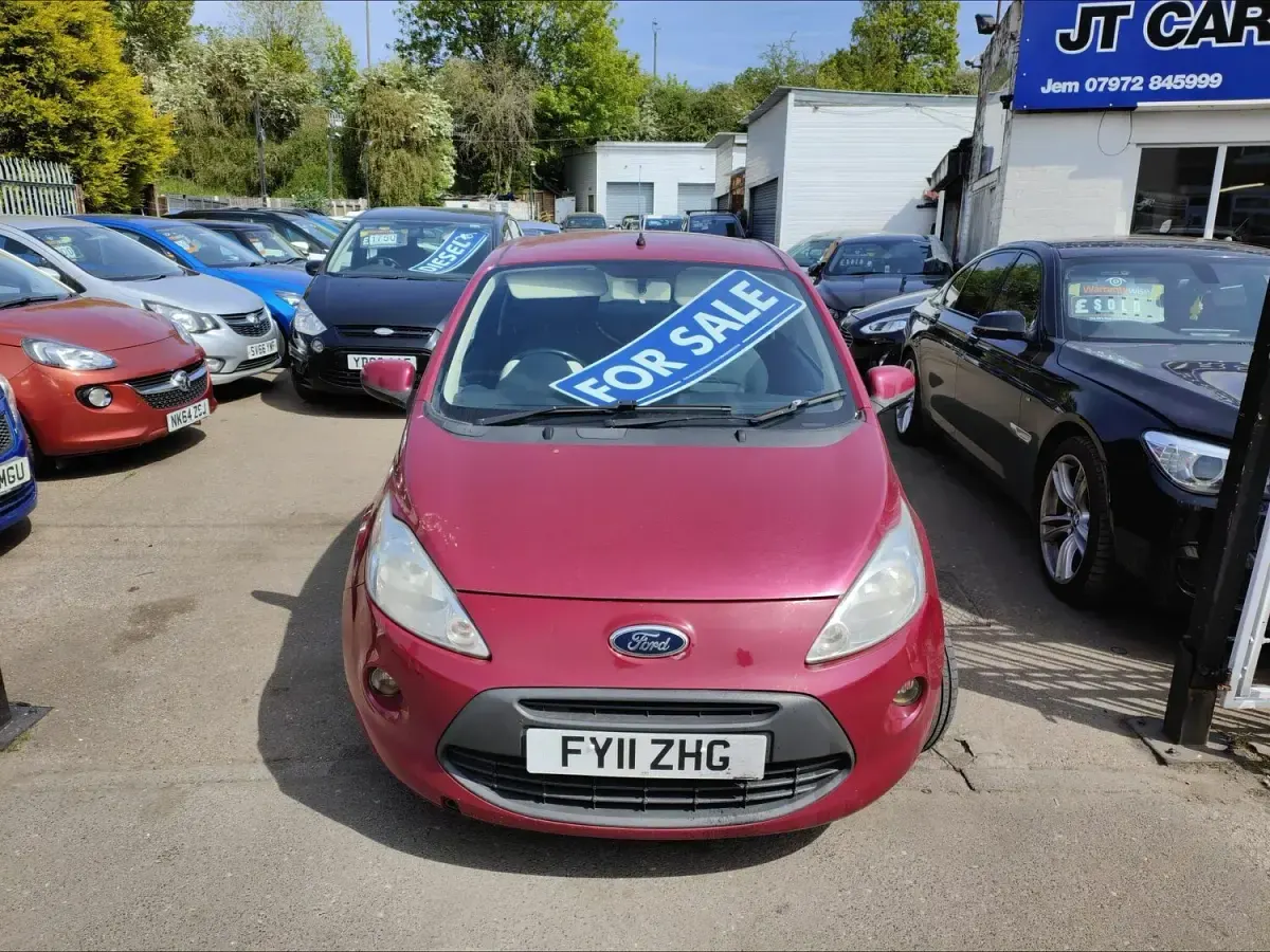 Used Ford Ka Zetec 69 HP (50 kW) 2011 Red Hatchback