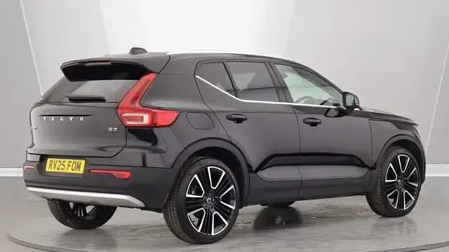 Usado Volvo XC40 Ultra 163 HP (119 kW) 2025 SUV