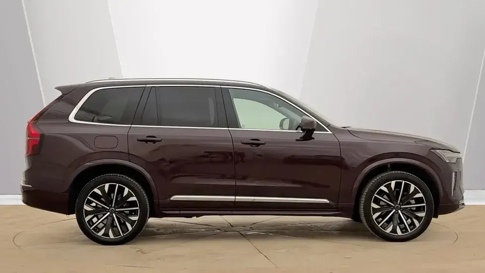 Used Volvo XC90 Ultra 250 HP (183 kW) 2025 Red SUV