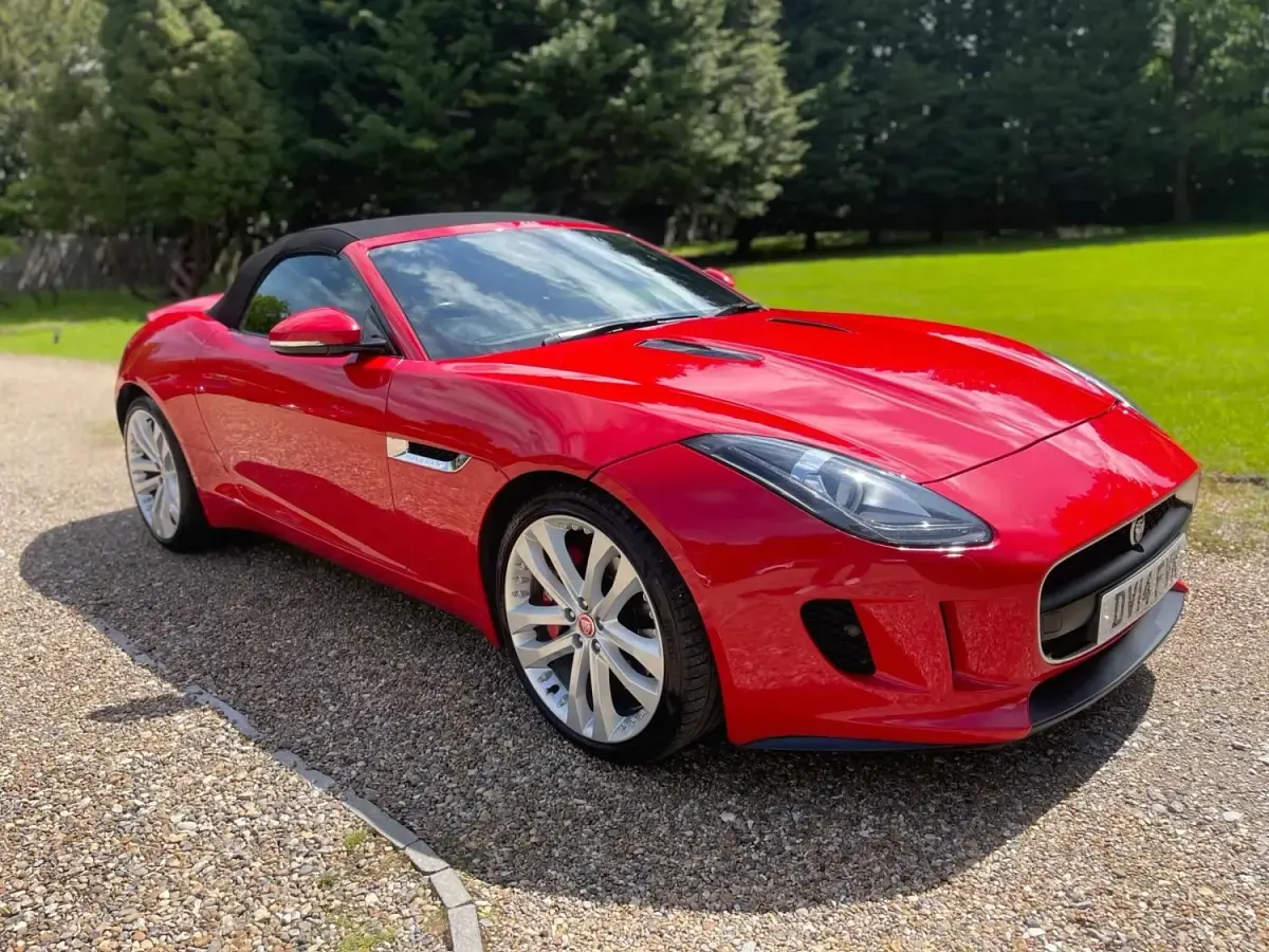Usado Jaguar F-Type Supercharged 380 HP (279 kW) 2014 Vermelho Cabrios