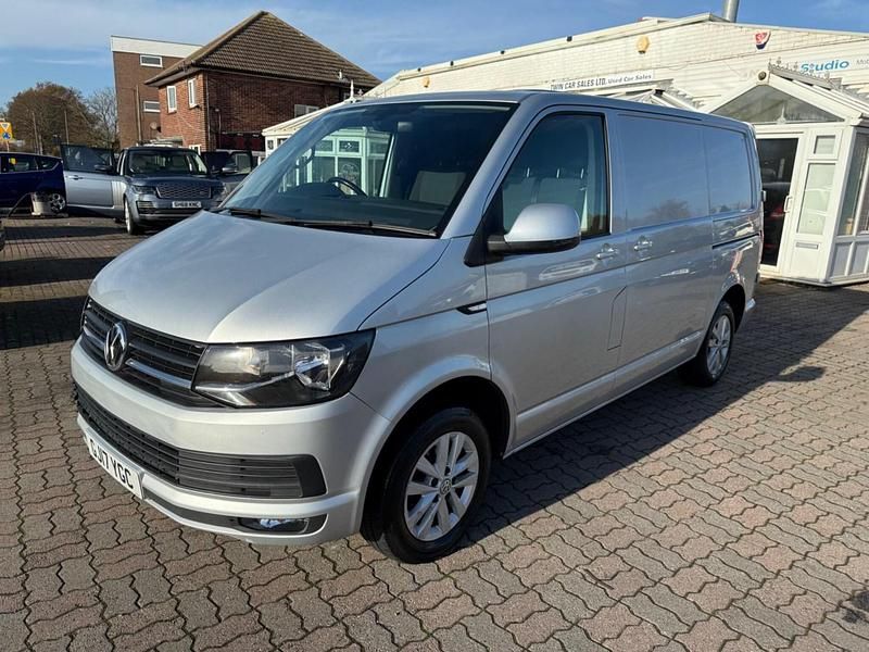 Used VW T6 Highline 148 HP (108 kW) 2017 Silver Van