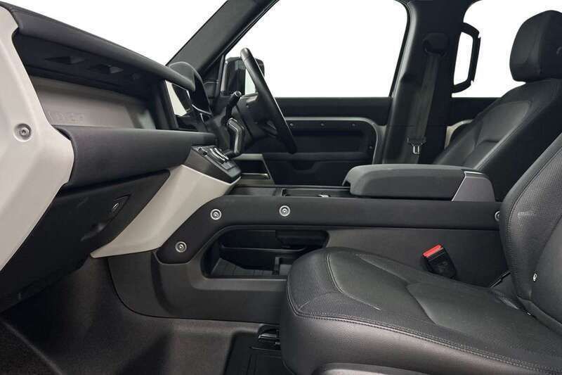 Image 3/4