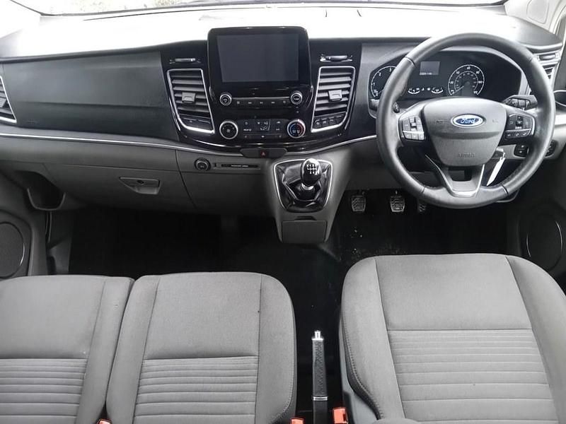 Used Ford Tourneo Titanium 130 HP (95 kW) 2020 Silver MPV