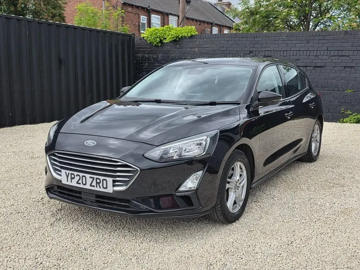 Used Ford Focus Zetec 120 HP (88 kW) 2020 Black Hatchback