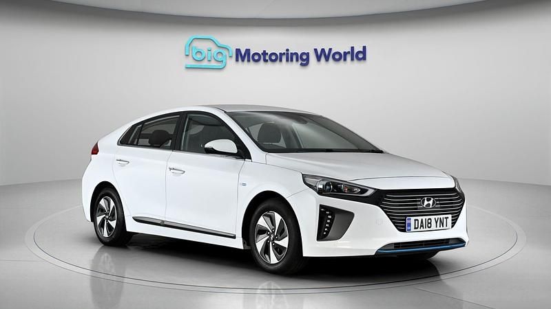 Used Hyundai Ioniq Premium 141 HP (103 kW) 2018 White Hatchback